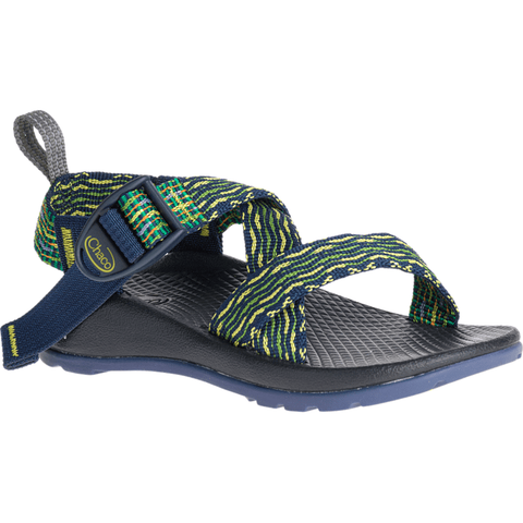 Little hot sale girl chacos
